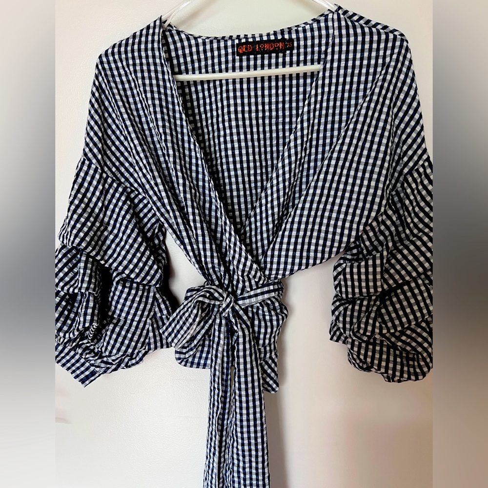 Lightweight wrap shirt